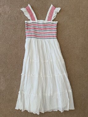 Avara smocked midi dress size small